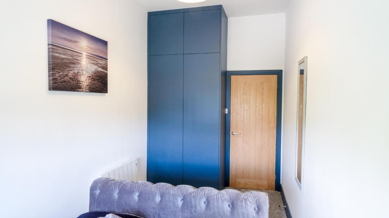 Intimate Entire Flat 9-Min Walk To Boscombe Beach Борнмут Екстер'єр фото
